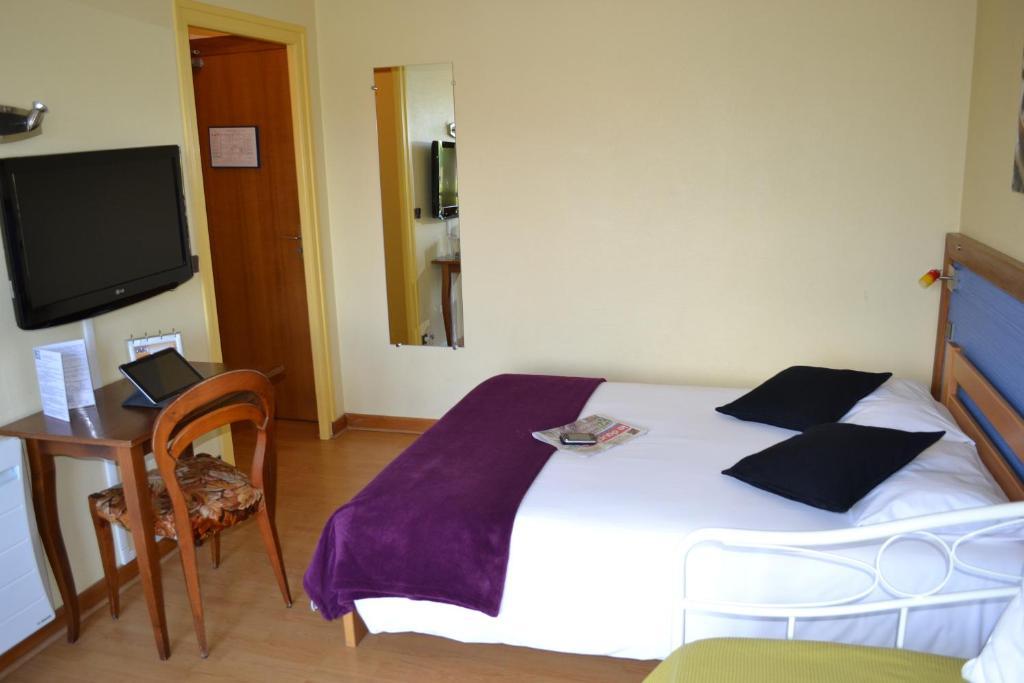 Hotel Restaurant Davat Brison-Saint-Innocent Chambre photo